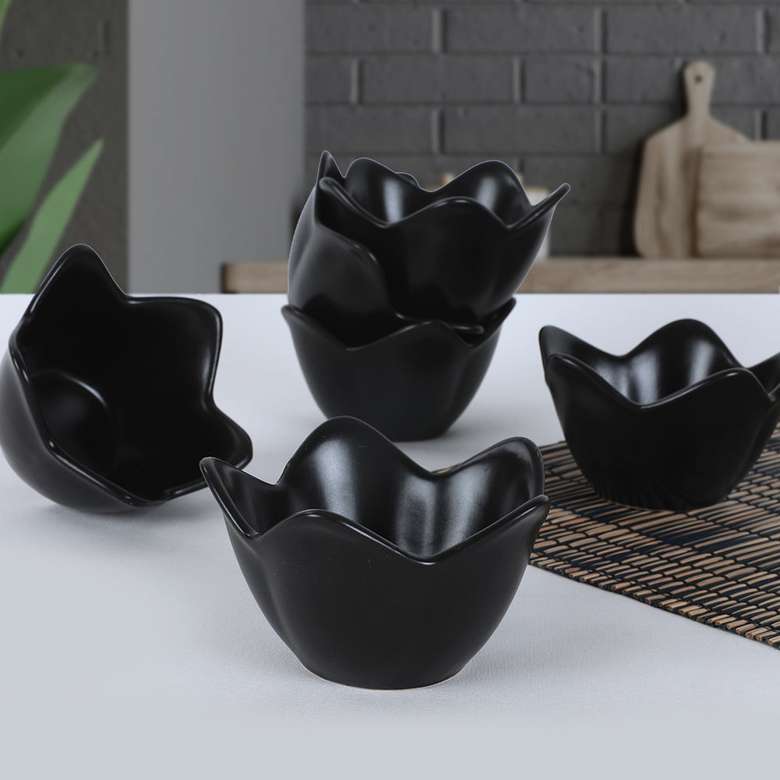 Keramika Mat Siyah Zambak Çerezlik 12 Cm 6 Adet